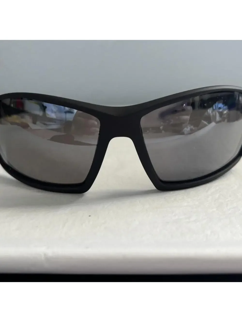 Foster Grant Men's Black and Grey Sunglass